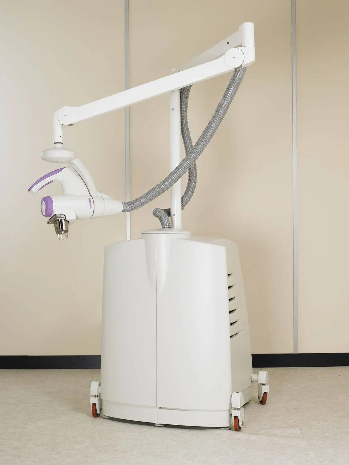 Xstrahl 100